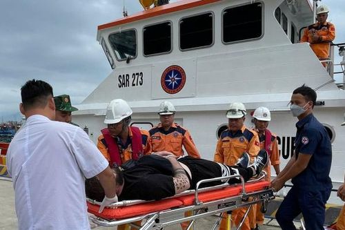 Xuyên đêm cứu thủy thủ lâm bệnh trên tàu vận tải biển quốc tịch Marshall Islands
