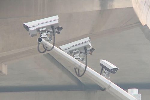 Camera AI 'không ngủ' giữ bình yên ngày Tết