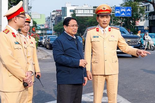 Thủ tướng chúc tất cả người dân bình an khi tham gia giao thông