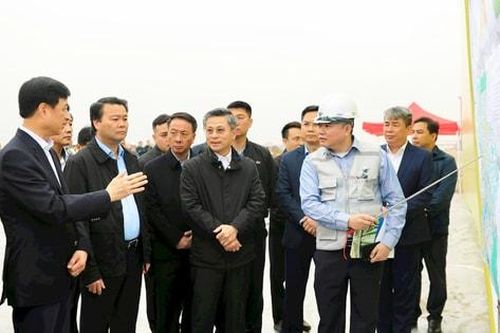 Ðột phá vào hạ tầng giao thông