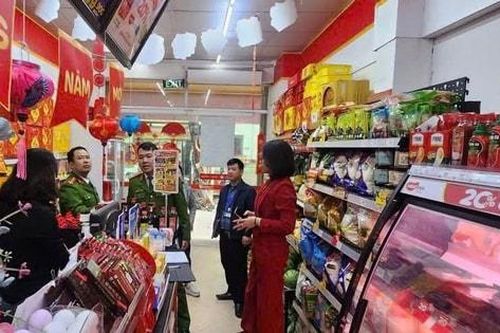 Phường Văn Miếu - Quốc Tử Giám bảo đảm cho nhân dân đón Tết bình an, vui tươi