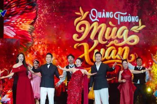 Bất ngờ 5 MC VTV biểu diễn nhạc kịch trong 'Gặp nhau cuối năm - Quảng trường hạnh phúc'