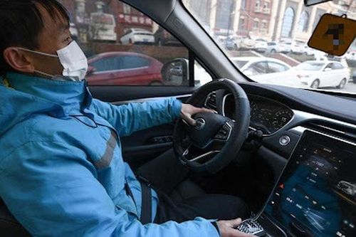 Bị mợ đòi 1,7 triệu tiền xăng khi đi nhờ xe về quê ăn Tết, cô gái nhận ra ranh giới phũ phàng của tình thân