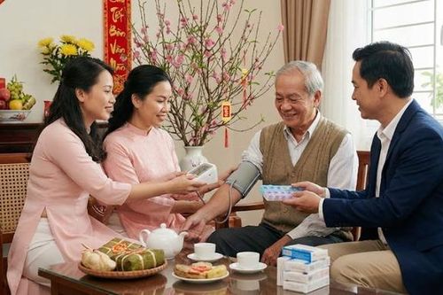 Người tim mạch, cao huyết áp cần tránh gì trong dịp Tết?