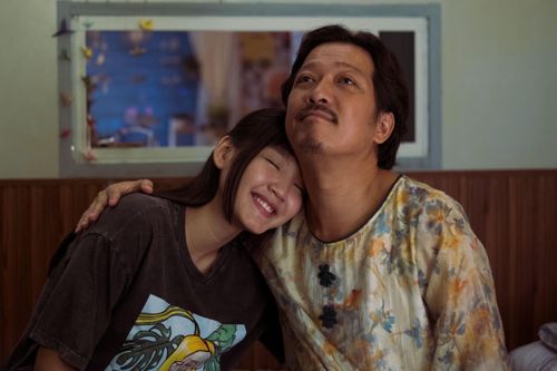 Trường Giang trở lại ngoạn mục với 'Nhà ba tôi một phòng'