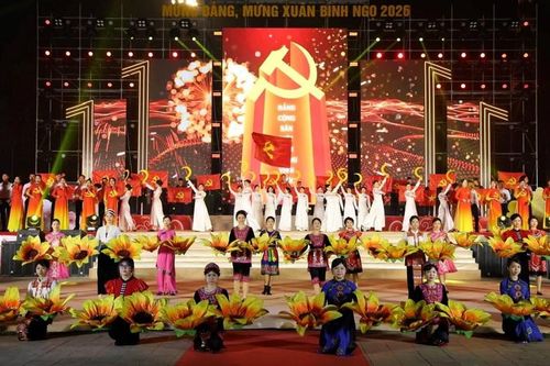 'Xuân rạng ngời - Lào Cai bừng sáng' chào đón giao thừa Bính Ngọ