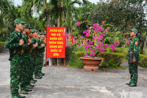 Giữ yên bình xuân biên giới thêm vui