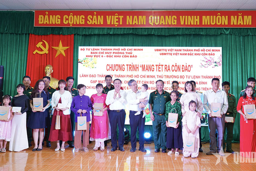 'Mang Tết ra Côn Đảo'-Trọn tình với đảo xa