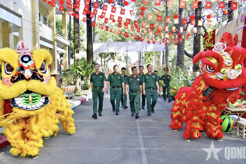 Trung đoàn Gia Định vui xuân, sẵn sàng chiến đấu cao