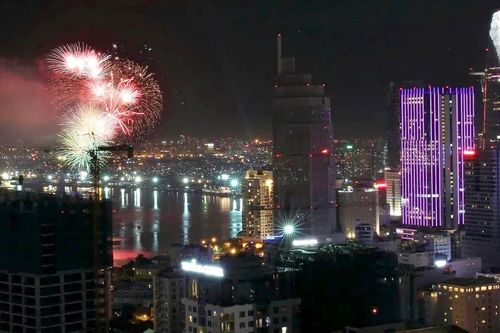 TPHCM rực rỡ pháo hoa mừng Tết Nguyên đán Bính Ngọ 2026