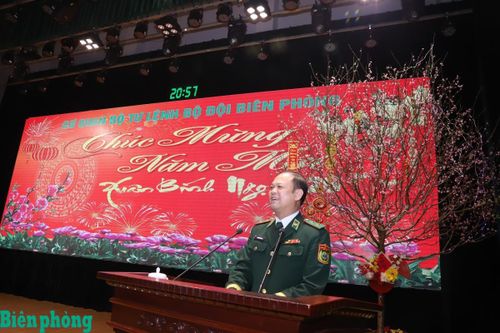 Thủ trưởng Bộ Tư lệnh Bộ đội Biên phòng chúc Tết đêm Giao thừa