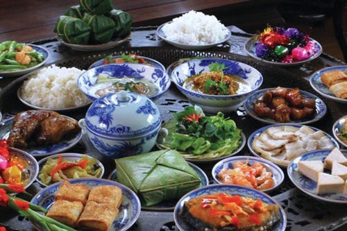 Gửi tấm lòng thành vào mâm cỗ cúng ngày xuân
