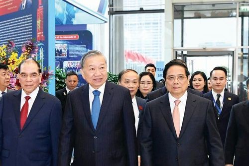 Tầm nhìn chiến lược và dân tộc hành động