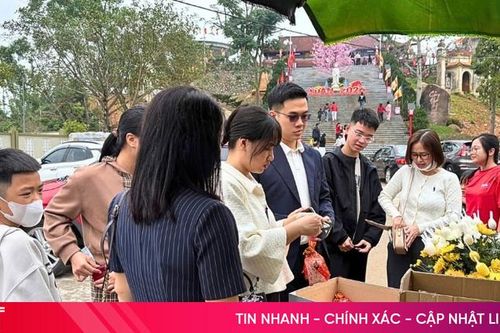 Người Hà Tĩnh tìm mua 'may mắn' đầu năm