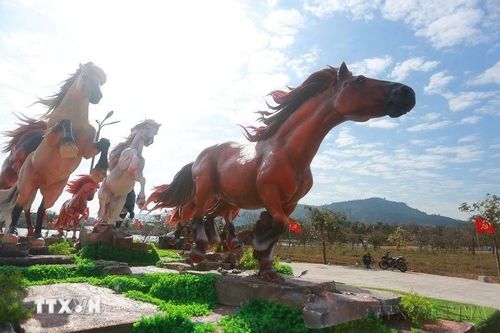 Hình tượng con ngựa - biểu trưng cho sự kiên cường, bền bỉ và tinh thần 'mã đáo thành công'