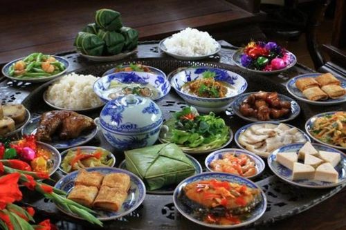 Mâm cơm Tết của người Việt thay đổi thế nào theo thời gian?
