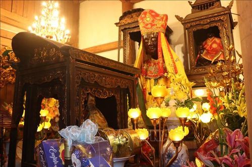Độc đáo bảo vật quốc gia Tượng Phật bằng gỗ Mẫu Man Nương