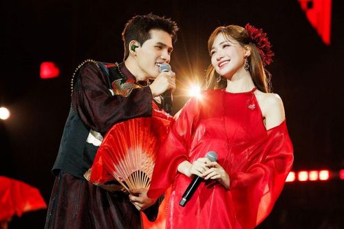 Quốc Thiên công khai nhắn gửi Hòa Minzy đúng thời khắc giao thừa