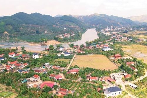 Đồng chí Nguyễn Thanh Tuấn, Bí thư Đảng ủy, Chủ tịch HĐND xã Đèo Gia: Biến khó khăn thành động lực phát triển