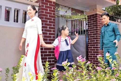 Thoáng thấy áo dài ở Trường Sa