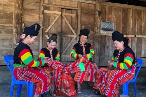 Văn hóa dân tộc Cống sống mãi theo thời gian