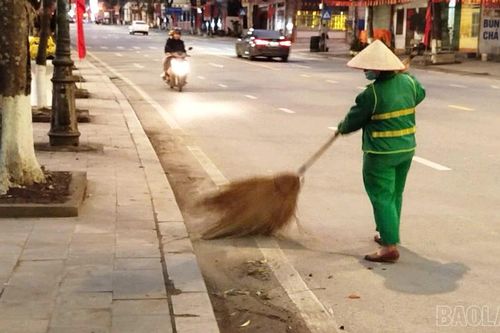 Những người đón Tết muộn vì bình yên của cộng đồng