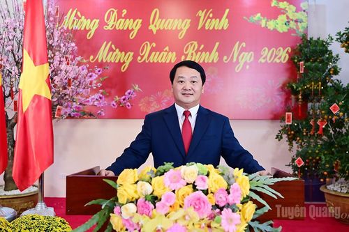 Đồng chí Hầu A Lềnh, Ủy viên Ban Chấp hành Trung ương Đảng, Bí thư Tỉnh ủy, chúc tết nhân dịp Xuân Bính Ngọ 2026