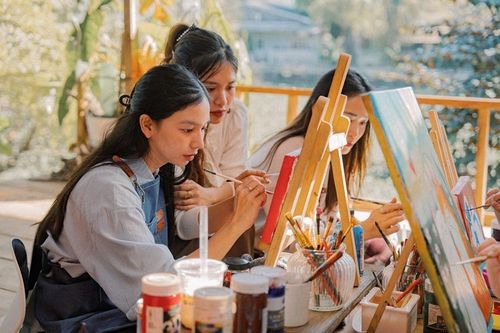 Mùa xuân trong nét cọ