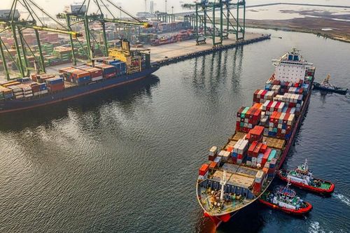 Giữ giang sơn sản xuất giữa những biến động toàn cầu