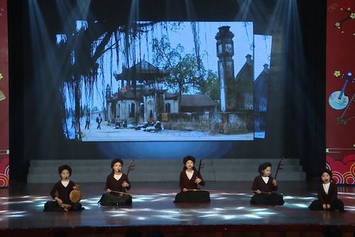 Nghệ thuật truyền thống gắn kết kiều bào với quê hương