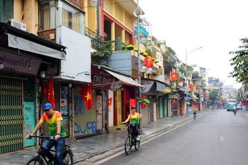 Hà Nội nên thơ trong sáng mùng 1 Tết
