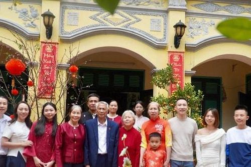 Xu hướng 'Tết tối giản' lên ngôi