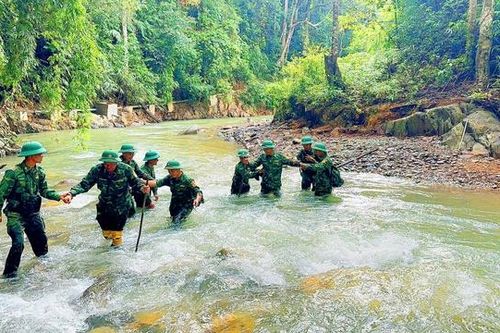 Xuân yêu thương nơi cuối trời biên cương La Êê