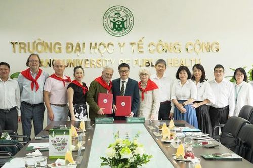Hành trình 25 năm phát triển của Trường Đại học Y tế công cộng và ngành Y tế công cộng tại Việt Nam