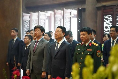 Bộ Khoa học và Công nghệ dâng hương đầu Xuân, khởi động năm mới bằng tinh thần phụng sự và đổi mới