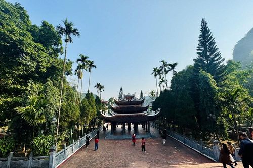 Dự báo hơn 2 vạn lượt người đổ về Chùa Hương ngày mùng 2 Tết nguyên đán