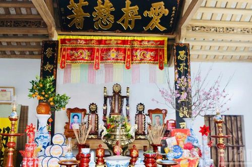 Giữ gìn nét đẹp thờ cúng gia tiên trong đời sống hiện đại