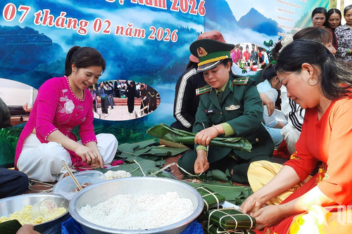 Xuân biên phòng thắm tình quân dân