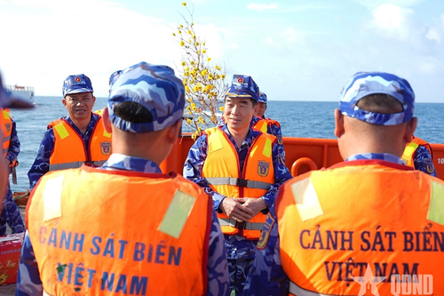 Vững tay súng giữa trùng khơi, giữ chủ quyền biển, đảo Tổ quốc