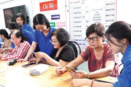 Những người tốt nghiệp 'bình dân học vụ số'