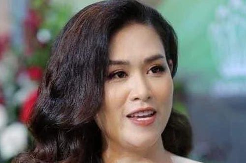 'Nguyệt thảo mai' của 'Phía trước là bầu trời' khóc nức nở đêm giao thừa