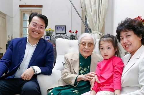 Cái Tết đặc biệt năm 1973 ở Paris của nguyên Phó Chủ tịch nước Nguyễn Thị Bình