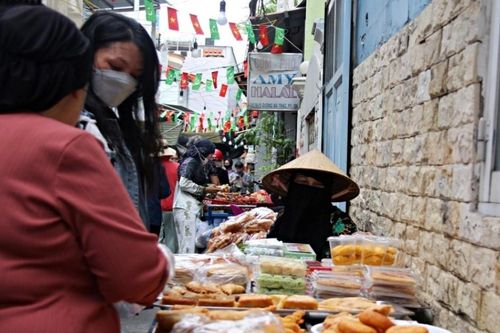 Mùng 2 Tết trùng tháng Ramadan, xóm đạo Hồi ở TPHCM đón năm mới đặc biệt