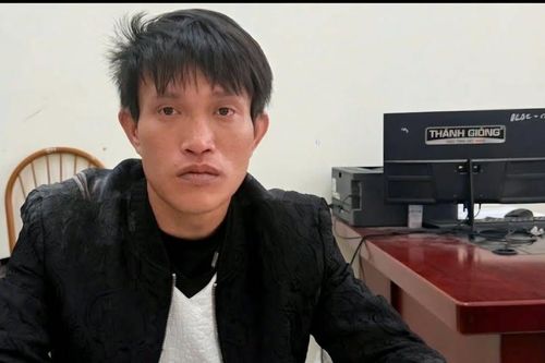 Tin mới về vụ người đàn ông đốt 2 ô tô và cửa chùa ở Hải Phòng