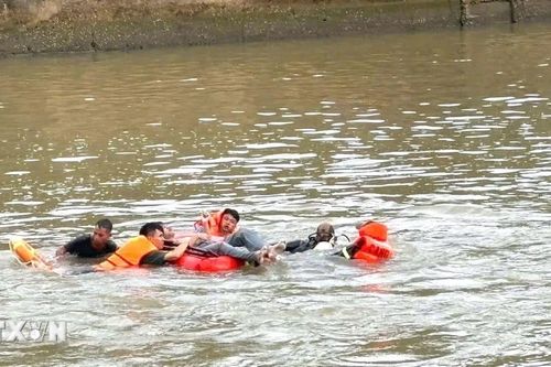 Lâm Đồng: Tìm thấy thi thể hai thiếu niên bị đuối nước ở đê Cà Giang