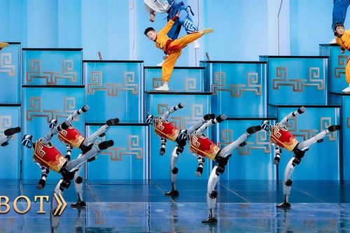 Robot hình người trở thành tâm điểm Gala Xuân tại Trung Quốc