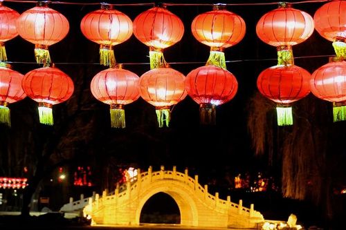 Sắc Xuân rực sáng khắp Trung Quốc mùa Tết Nguyên đán