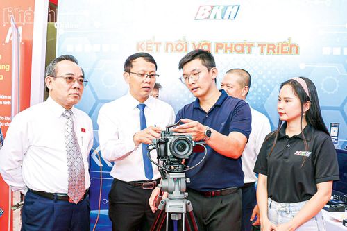 Nỗ lực thăng hạng chuyển đổi số