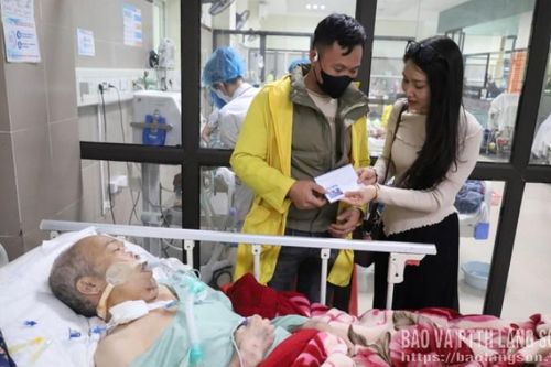 Tết ấm giữa phòng bệnh