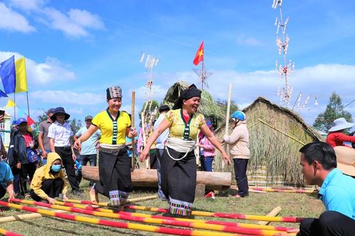 Vui tươi trò chơi dân gian ngày tết của đồng bào dân tộc thiểu số Lâm Đồng
